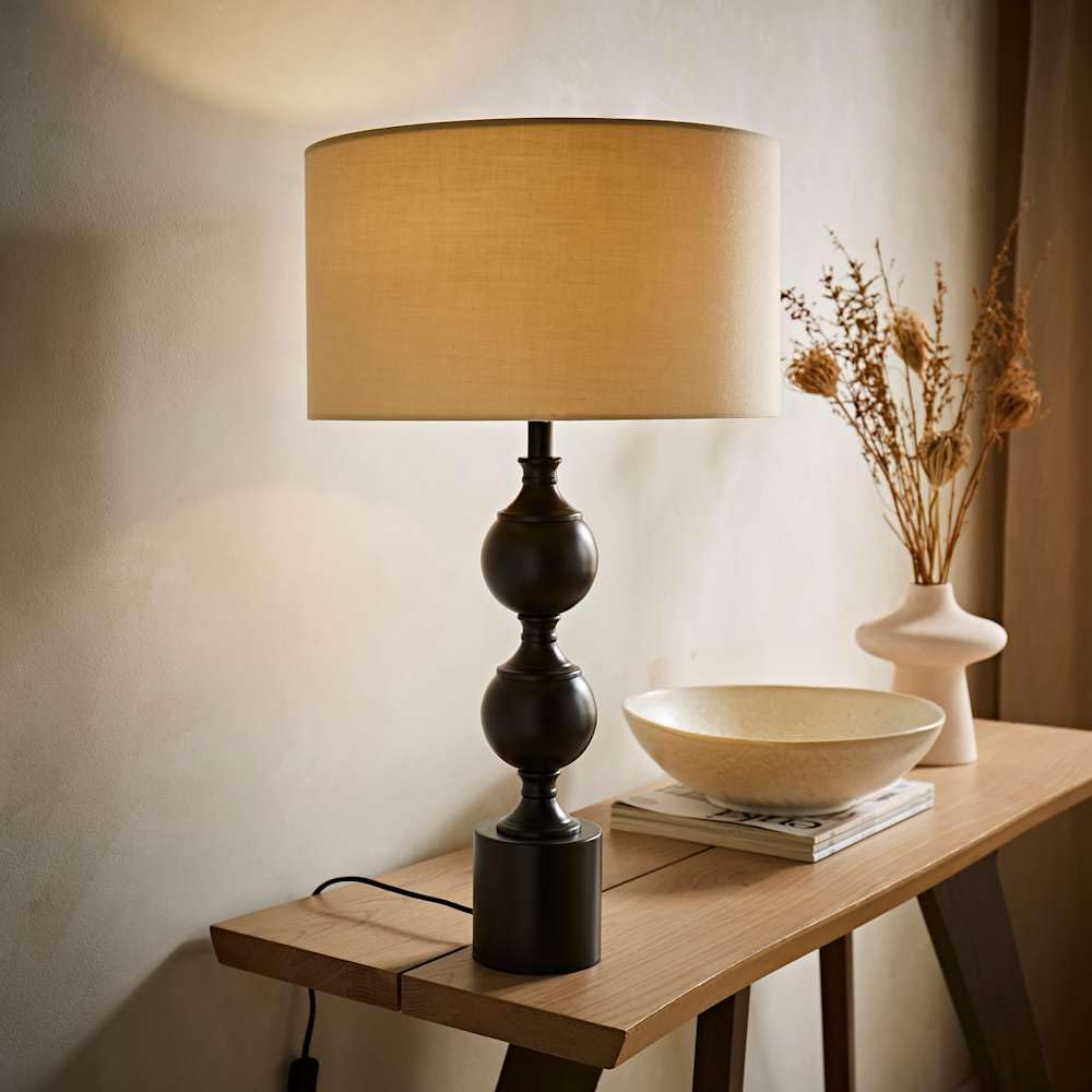 ValueLights Declan Metal Candlestick Table Lamp with Cream Drum Shade and Bulb