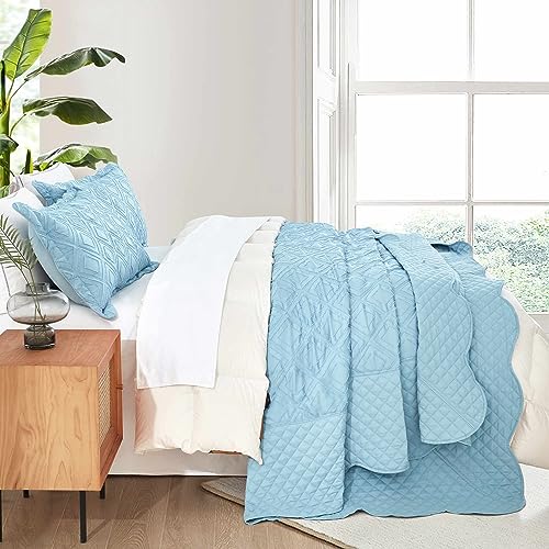 Image of Oversized King Bedspread, Clipped Jacquard Diamond Quilt Set King /Cal King, Lightweight Tufted Reversible Coverlet, Scalloped Edge - Shabby Chic Boho Look, 3 Piece, Peacock Blue