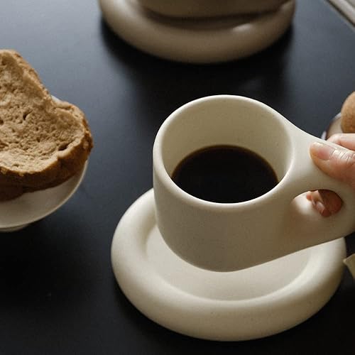 Vista 4 de WENSHUO Chubby - Taza de café divertida, taza y platillo lindo, crema mate, 9 onzas (crema mate)