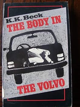 Paperback The Body in the Volvo [Large Print] Book