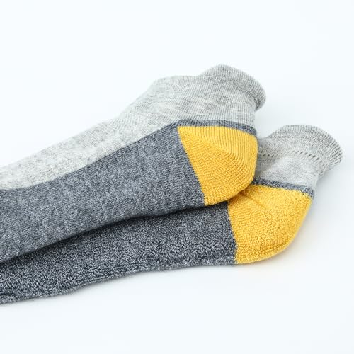 Image of WANDER Merino Wool Ankle Running Hiking Socks 3 Pairs Lightweight Cushioned Sweat-Wicking No Show Athletic Socks Men Women