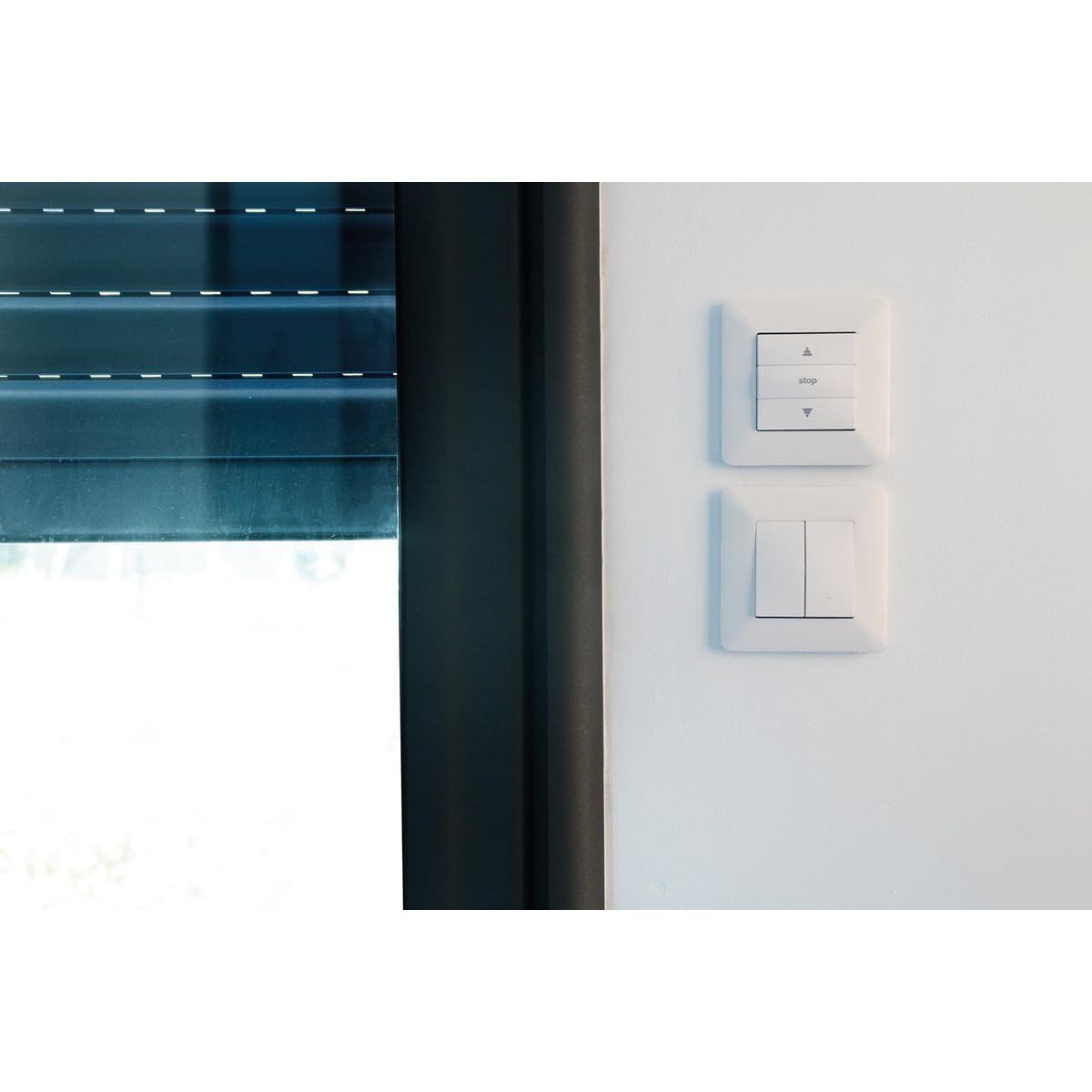 Zenitech - Mando para Persianas 2300W 10A - Instalación Empotrada Lista para Usar - Motor Compacto y Soporte con Clip - Ajuste Milimétrico - Blanco - 86x86 mm
