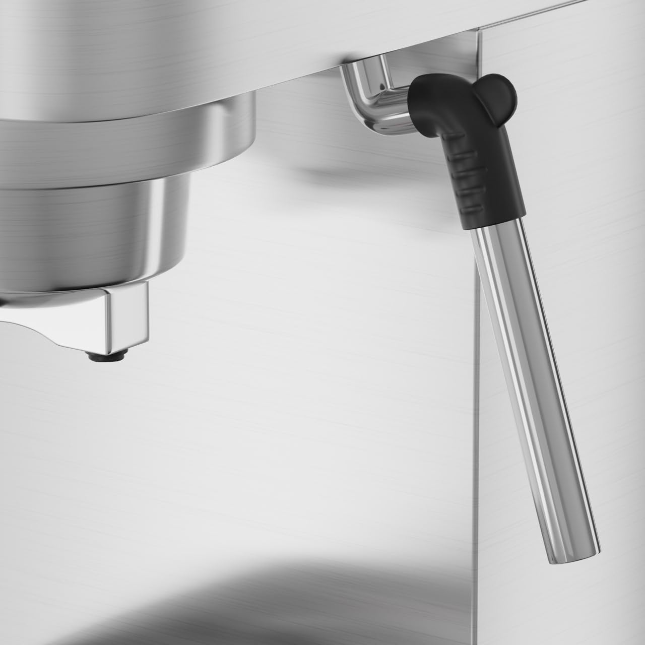Close-up of the steam nozzle on the Mienta Breve Espresso & Cappuccino Machine CM31916A.