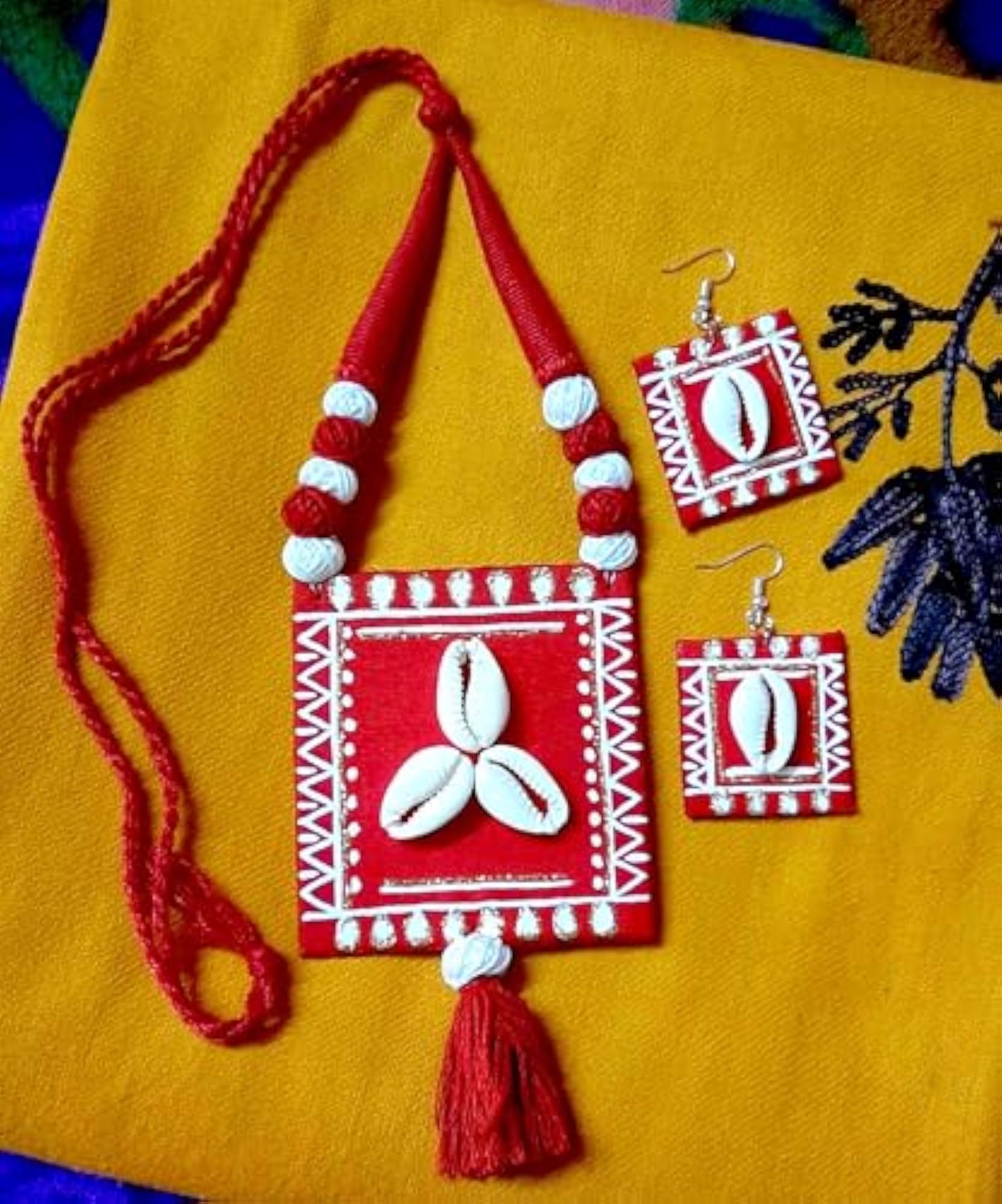 Women's Red Handmade Anchor Thread Dori Shell Necklace Set
