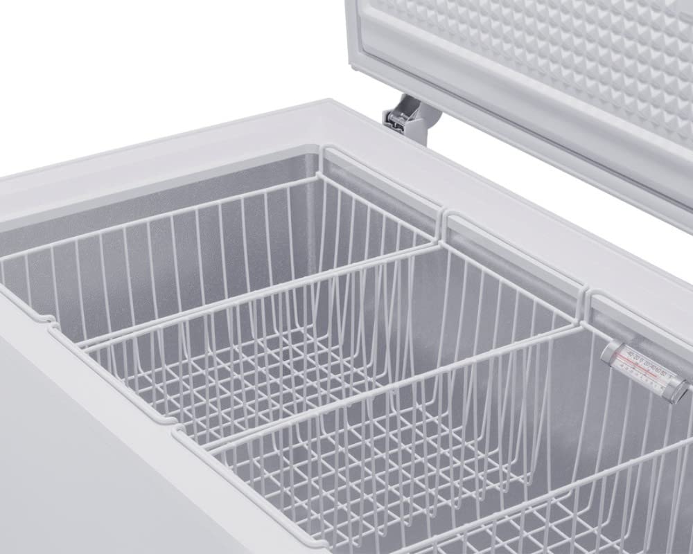 Summit Appliance Vlt134-35ºC Laboratory 12 Cu.Ft. Chest Freezer With Stainless Steel Corner Guards, Nist Calibrated Thermometer, Manual Defrost, Digital Controls With Alarm And Lock on Fridge.com - View 5