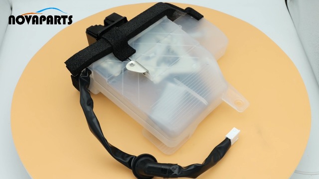 トヨタ 純正 4ランナー アヴァロン バックドア ゲート パワーモーターロック Amazon.com: NOVAPARTS Rear Door Hatch Lock Latch w/Motor for 2003