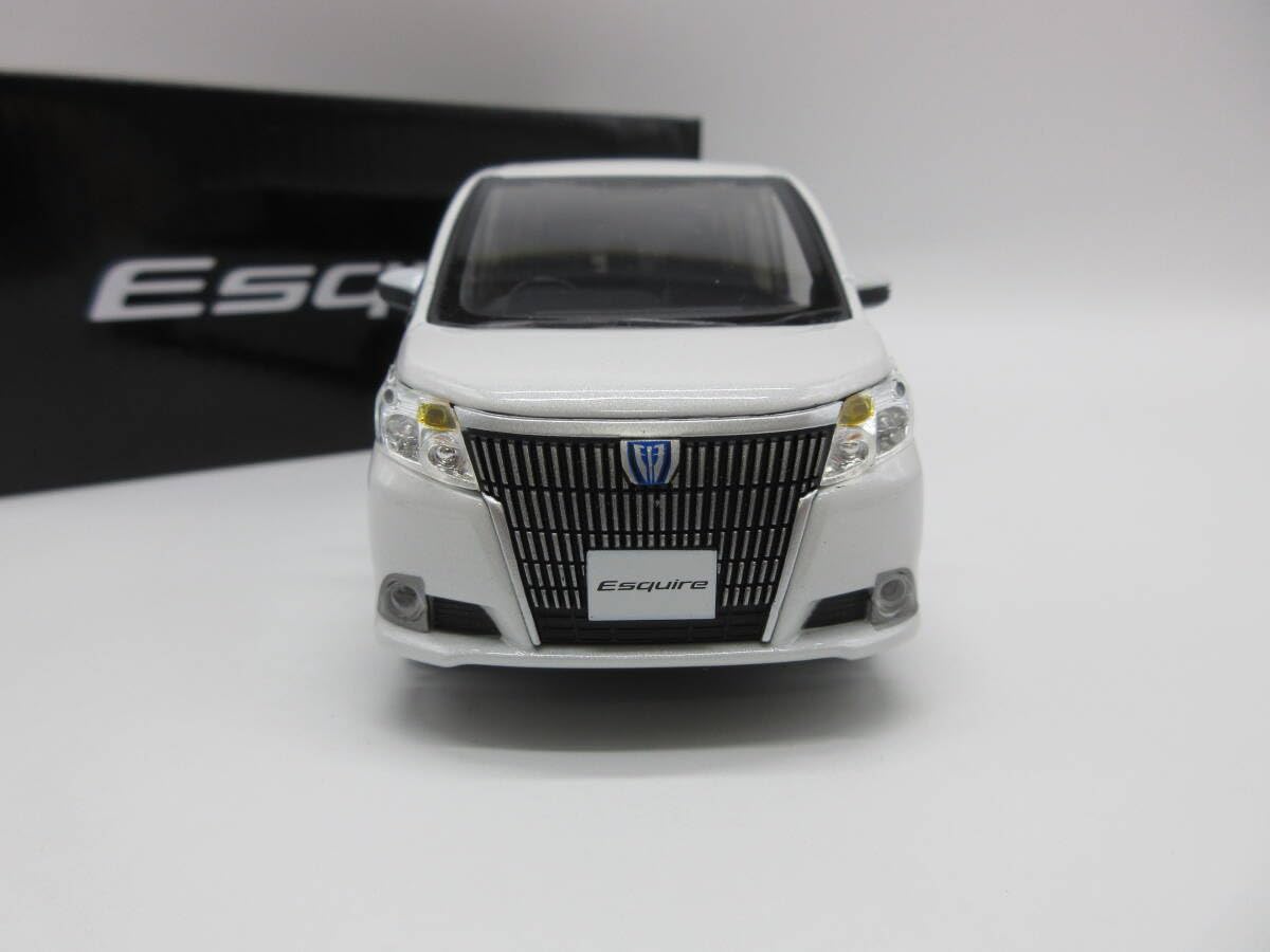 Amazon | 1/30 ミニカー エスクァイア Esquire エスクワイア