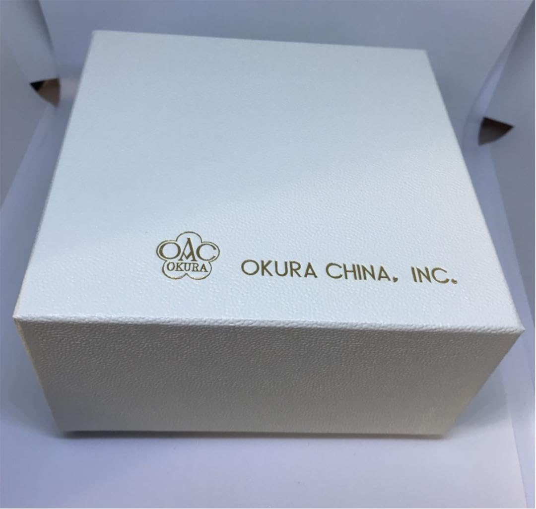 大倉陶園 白磁デミタスカップ&ソーサー箱つき（ゴールドライン） 息をのむ