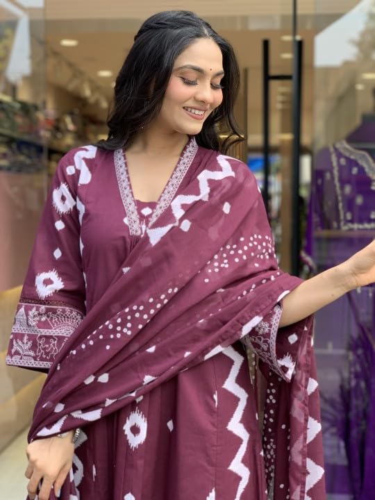 Image of Yashika Women Cotton Blend Floral Printed Kurta Plazzo Set with Dupatta Suitable For Every Indian Occasion