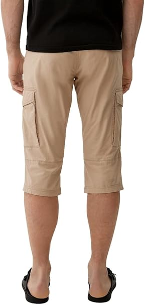 File: cargo Bermudas in a relaxed fit with a ripstop texture - olive