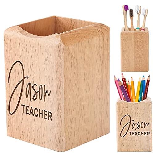 Soporte de madera personalizado para bolígrafo con nombre grabado, para escritorio, organizador de papelería, soporte para lápices para la escuela, el hogar y la oficina | Ya disponible en tu tienda friki favorita! En mundofriki.es!
