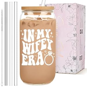 Bridal Shower Gift – Cute Cool Wedding Day Idea for Bride to Be, Future Mrs, Bachelorette – In My Wifey Era Glass Cup Tumbler