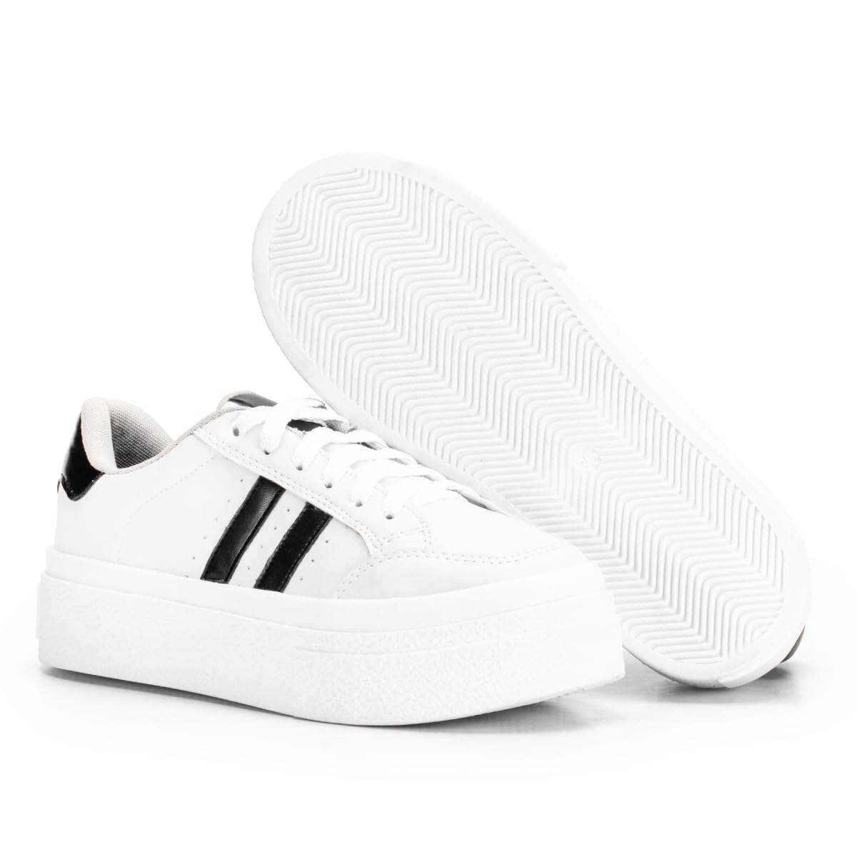 Tenis Feminino Sapatenis Sola Alta Listras Casual Original em promoção! Veja a oferta e mais achadinhos de Tênis 8 Hoje é o melhor dia para comprar Tenis Feminino Sapatenis Sola Alta Listras Casual Original com aquele preço maroto! Promoção! Aproveite a oferta! 8