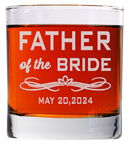 CARVELITA Personalized Whiskey Glass For Father Of The Bride, 11oz Old Fashioned Custom Whiskey Glass Wedding Gift For Dad, Customized Engraved Rocks Cocktail Glass, Wedding Gifts Party Decoration