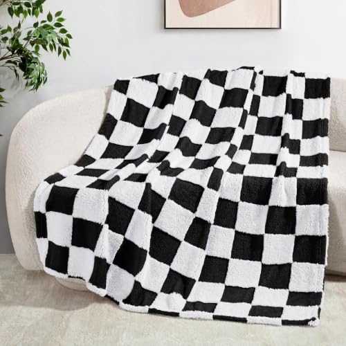 Exclusivo Mezcla Large Checkered Fleece Throw...