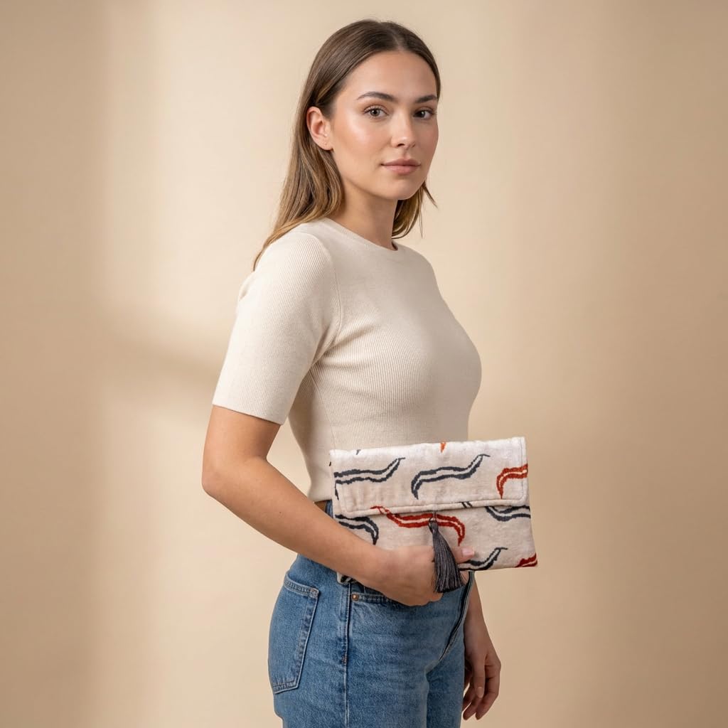Bolso Ikat de terciopelo de seda hecho a mano, estilo sobre, diseño bohemio, patrón étnico, opción de correa de cadena, bolso de mano de fiesta de noche, bolso de mano de alta calidad, blanco