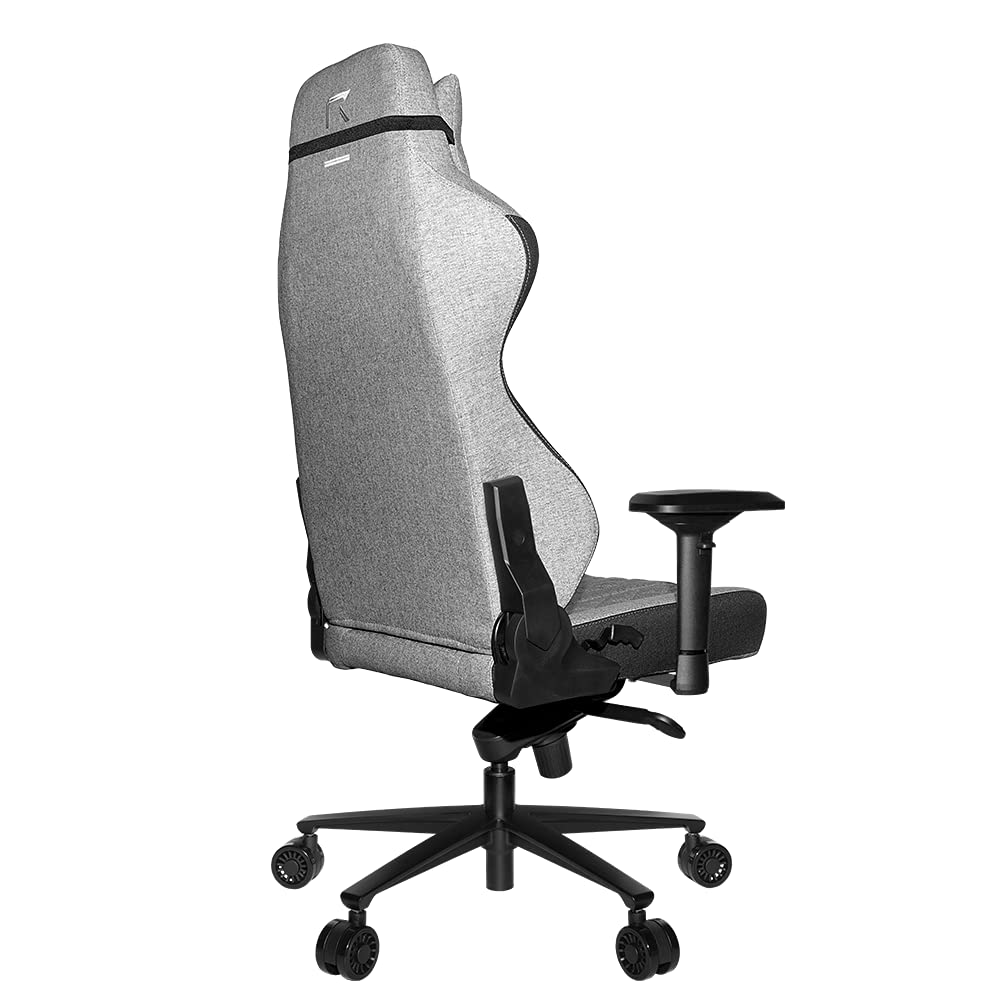 REKT ULTIM8 Plus - Chaise de Bureau Gaming XL Grand Taille en Tissu Premium - Inclinable à 180 ° - Accoudoirs 4D - Coussin Ajustable pour La Nuque - Coussin Lombaire - Supporte 150 Kg (Gris Clair)