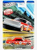 Modèle emblématique : la voiture Hot Wheels 65 Ford Galaxie moulée sous pression dispose d'une livrée de course rouge audacieuse avec le numéro de course classique #65 et les autocollants sponsor vintage.