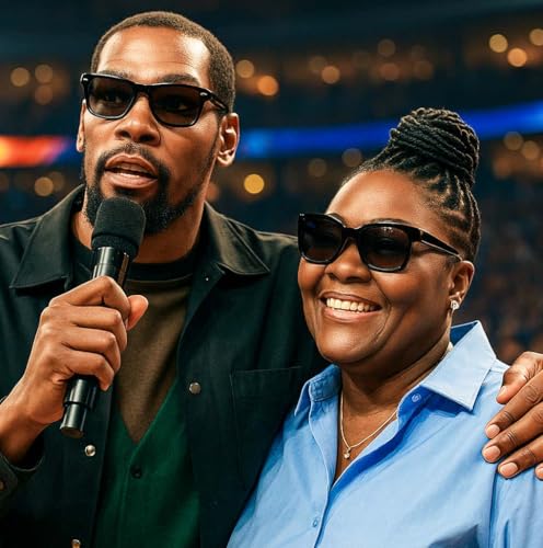 Million Dollaz Daily: KD'S MOM MADE SURE HE WAS PLAYING GOOD Podcast Por arte de portada
