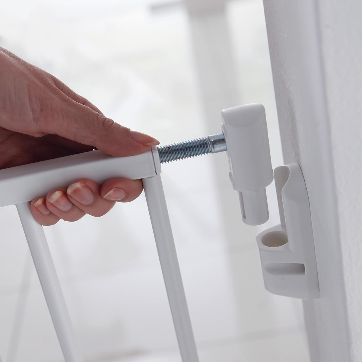 Munchkin Barrière de Sécurité Extensible Easy Close Bébé & Tout-Petits | Barrière de Sécurité Large pour Escaliers & Portes | Sans Barre | 64.5-102cm | Blanche