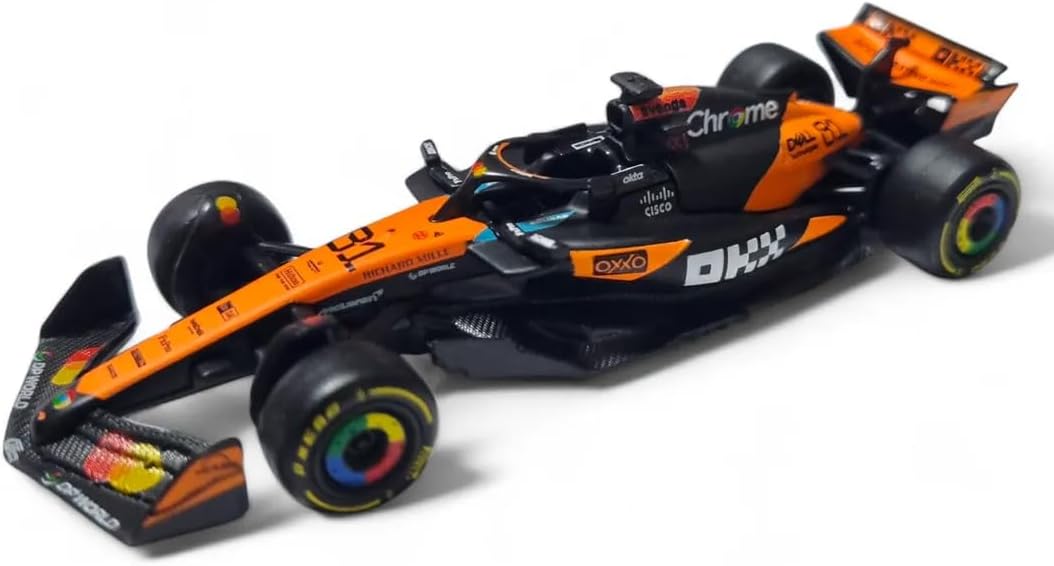 Bburago 1:64 Scale Race Formula McLaren MCL39 (2025) Diecast Vehicle, Piastri #81