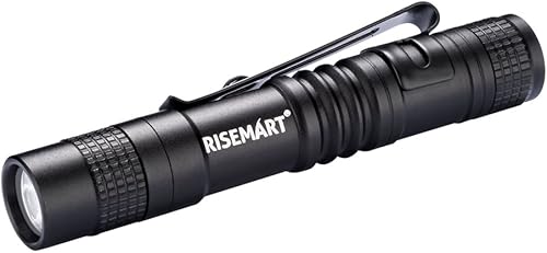 Miniatura 9 de RISEMART Super pequeña mini linterna AAA 100 lúmenes ultra brillante pluma luz bolsillo clip táctico antorcha lámpara (3.5 pulgadas)