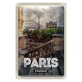 Plaque en tôle d'acier de qualité supérieure. Pas de points tranchants grâce aux bords repliés. Coins arrondis avec trous pré-percés pour une fixation facile aux murs, portes, clôtures, etc.