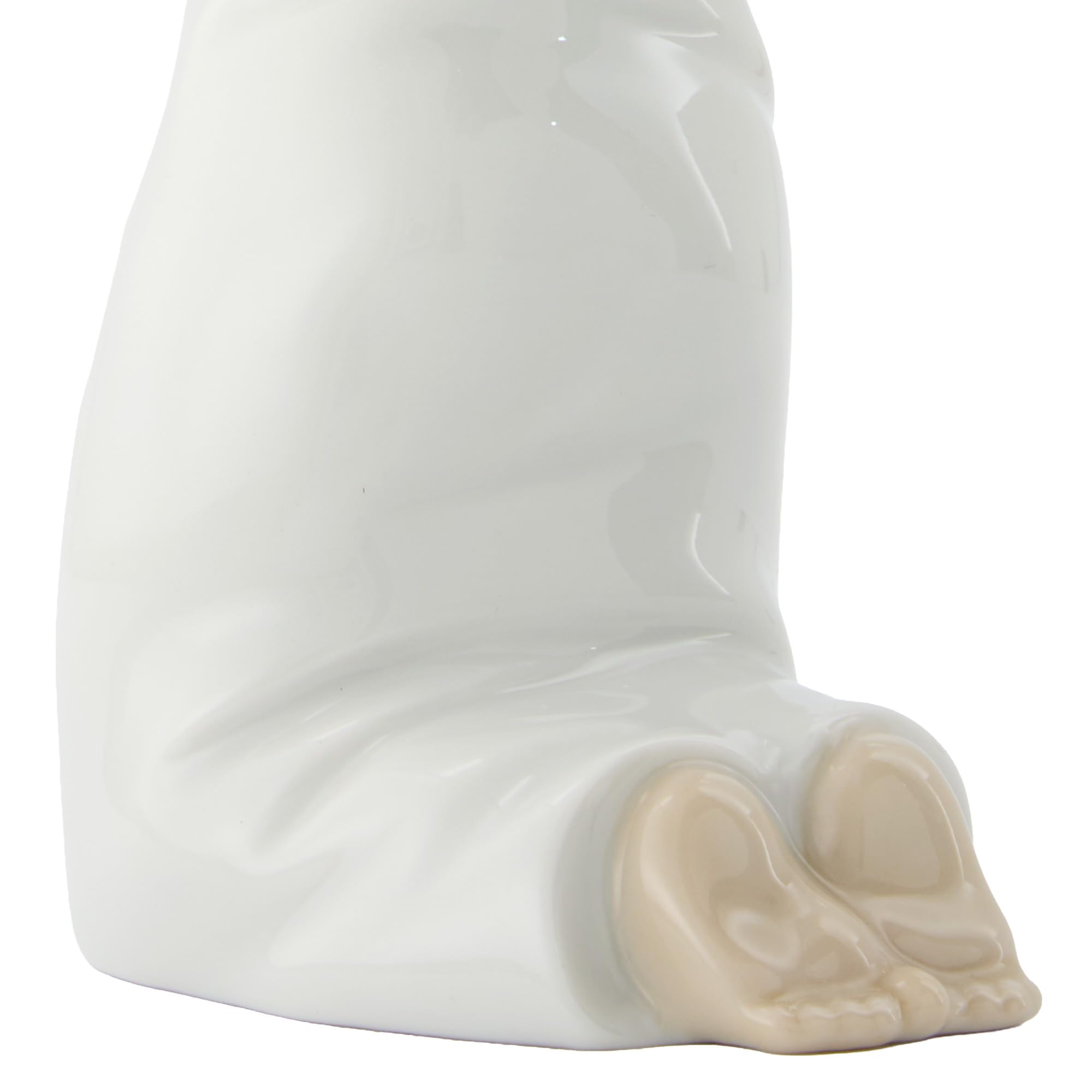 NAO Figura Amor Angelical. Figurita de Ángel de La Guarda con Corazón en Porcelana Brillo. Escultura Ornamental de Angelito en Tonos Pastel para Decoración