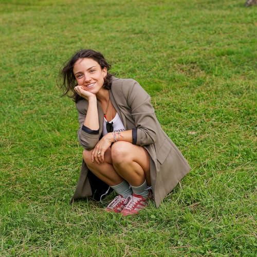 ME CAMBIÉ DE PAIS PARA SIEMPRE Podcast Por Javiera Lauritano arte de portada