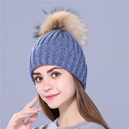 Bonnet tricoté en laine avec broderie strass pour un hiver chic