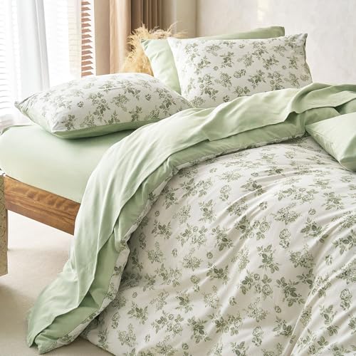 Image of Wake In Cloud - Queen Size Comforter Set, 3-Piece, Floral Shabby Chic Coquette Cottagecore Cute Flower White Sage Green, Soft Lightweight Bedding for Women Girls