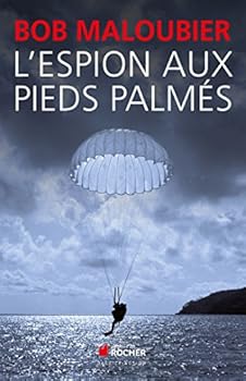 Paperback L'espion aux pieds palmés [French] Book