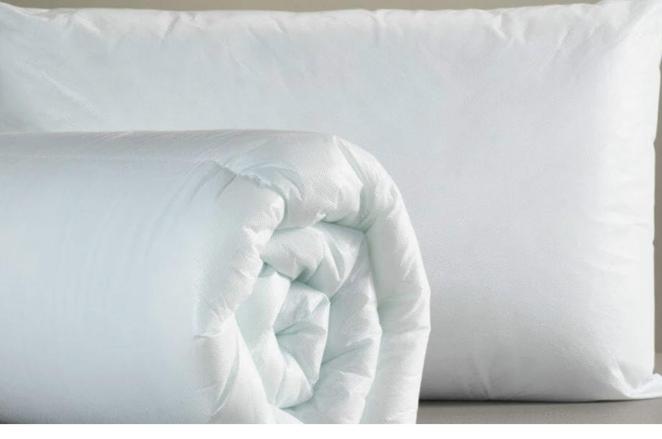 De Lavish Comfort Living- Waterproof Duvet and Pillow -10.5 Tog - Breathable, Ultra Soft, Lightweight, All Season- Single with One Pillow