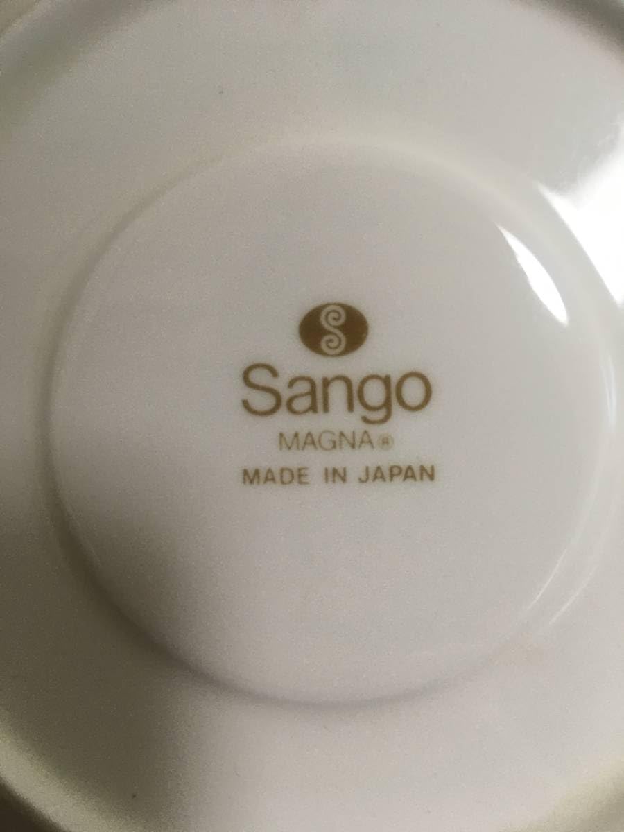 未使用　sango MAGNA CHAMPAGNE　プレート5枚　お祝い 未使用 sango MAGNA CHAMPAGNE プレート5枚 お祝い