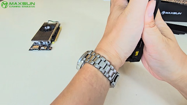 MAXSUN GeForce RTX 3050 ６GB 海外輸入品 Amazon.com: maxsun GeForce RTX 3050 6GB Graphics Cards GDDR6 Video