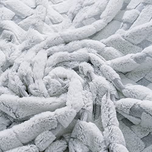 Nexhome Pro Faux Fur Throw Blanket+2X18 X18 Pillow Covers Set, Luxury Soft Warm Fuzzy Cozy Fluffy Fleece Blankets For Women Checkboard 50"X60",Comfy Ruched Blanket For Sofa Couch Bed Décor White Blue #TOP2