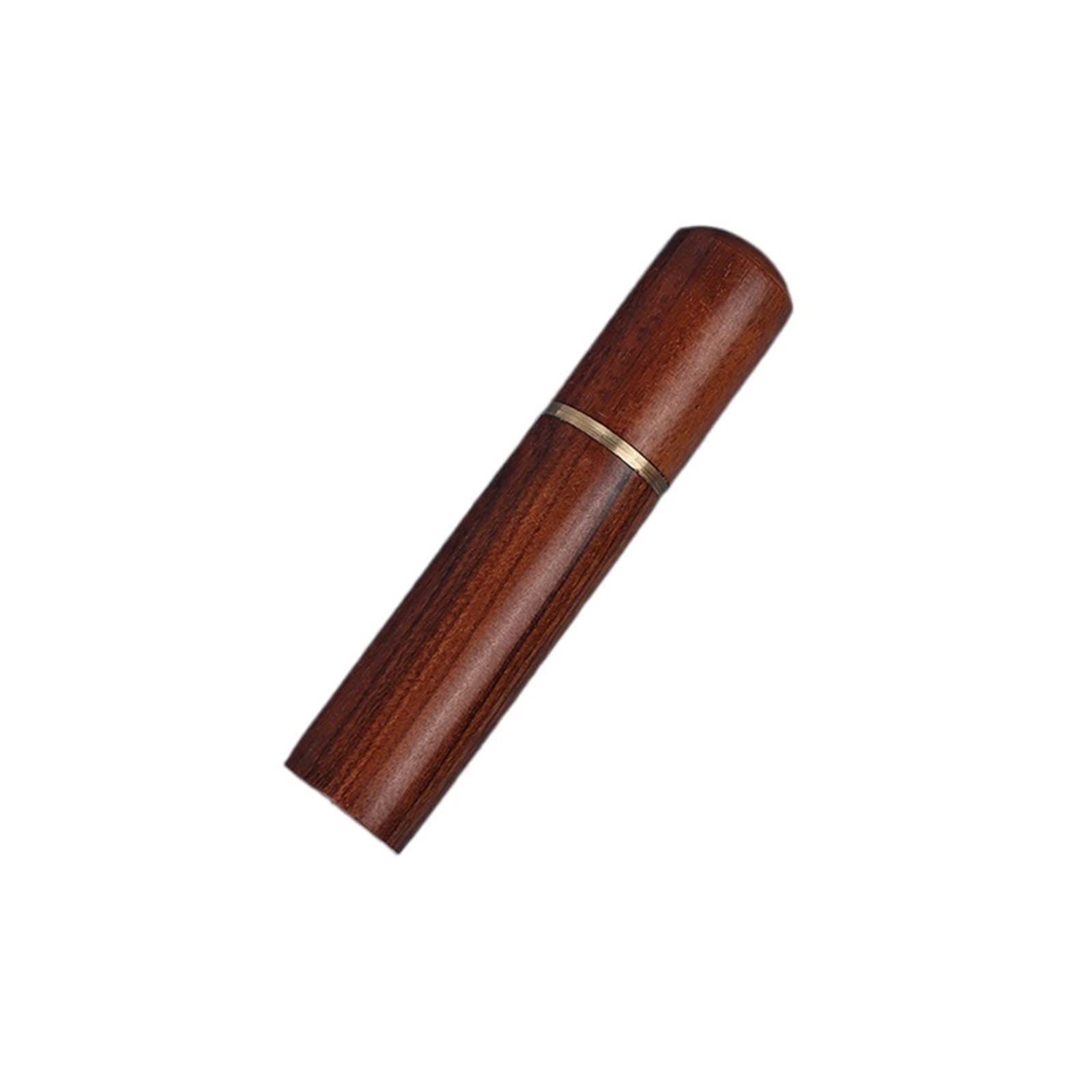 Uchwyt na wykałaczkę Cylinder wykałaczki z drewna sandałowego, drewniane pudełko na wykałaczki, przenośna puszka na wykałaczki, prezent hotelowy, małe ozdoby (brązowy)