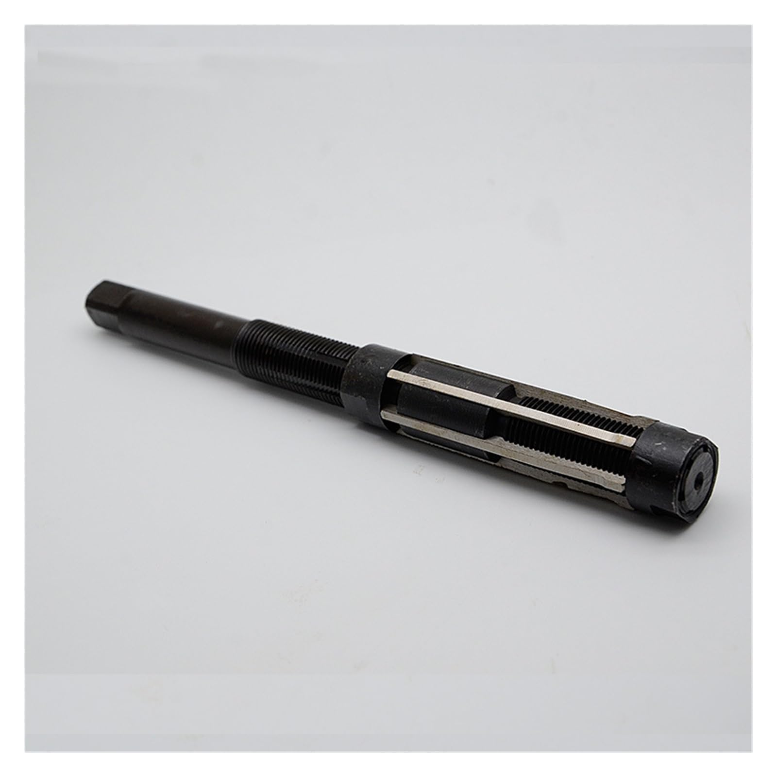 1PC 6.25-84mm Alesatore manuale regolabile HSS Gamma di dimensioni Utensili da taglio 6 8 10 12 15 20 25 30 35 40 45 50 55 60 65 70 75 80 84mm(33.5-38)