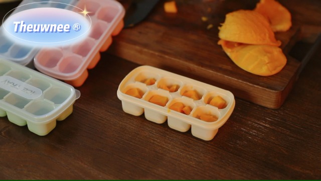 Lot De 4 Moules à Glaçons Theuwnee Avec Couvercles - Silicone Alimentaire - 8 Glaçons Par Moule - Sans BPA