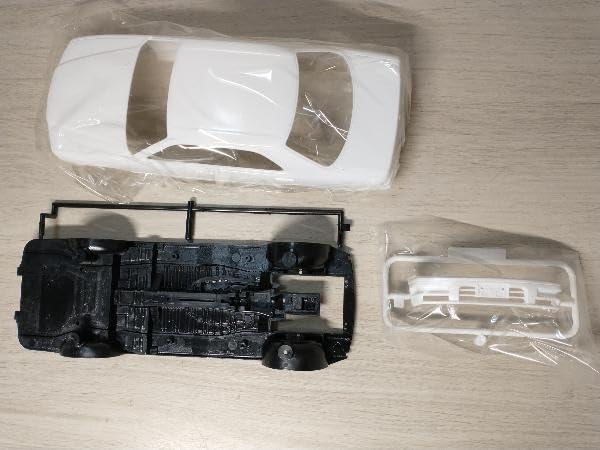 Amazon.co.jp: プラモデル アオシマ 1/24 Y33 セドリック/グロリア