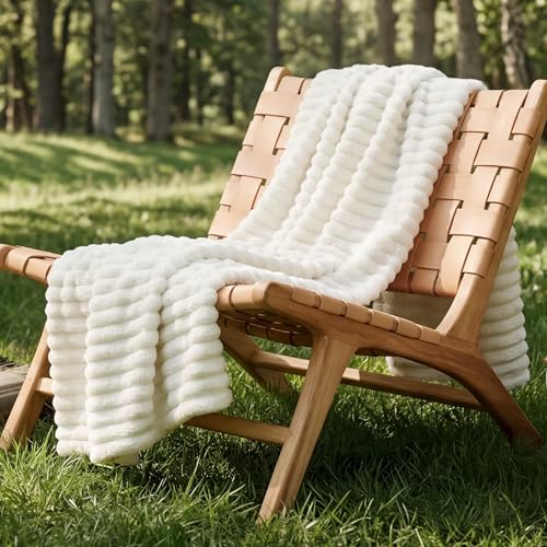 Bedsure Plaid Polaire pour Canapé - Couverture Douce et Chaude en Tissu Peluche, Design à Cordon Grossier, Plaid Moelleux pour Lit et Sofa, XL 150 x 200 cm, Laine...