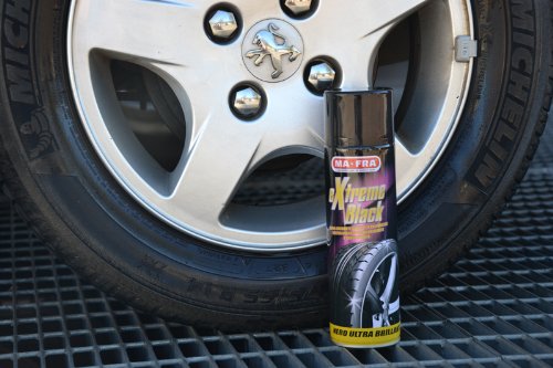 Mafra, Extreme Black, Nero Gomme Spray Ultra Brillante, con Effetto Bagnato & H0961 Fallout Iron Remover, Decontaminante Rapido