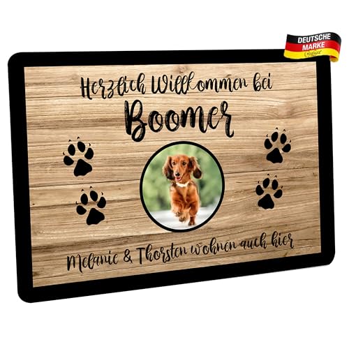 Crealuxe Fußmatte personalisiert - robuste, rutschfeste Fussmatte für Außen & Innen - waschbar - Fußabtreter Türmatte für aussen & an der Haustür - 60x40cm - Hund/Katze mit Foto und Namen (Holzoptik)