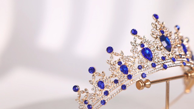 Amazon.com: FORSEVEN Crystal Tiaras for Women, Wedding Tiaras and