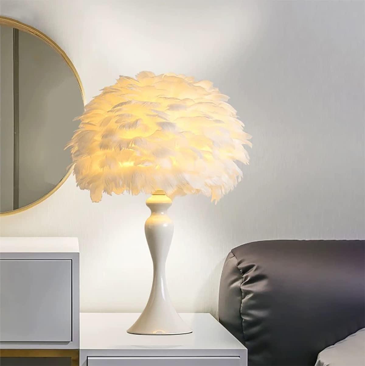 Lampa stołowa z piórami z metalową podstawą - elegancka lampka nocna do dekoracji sypialni i salonu