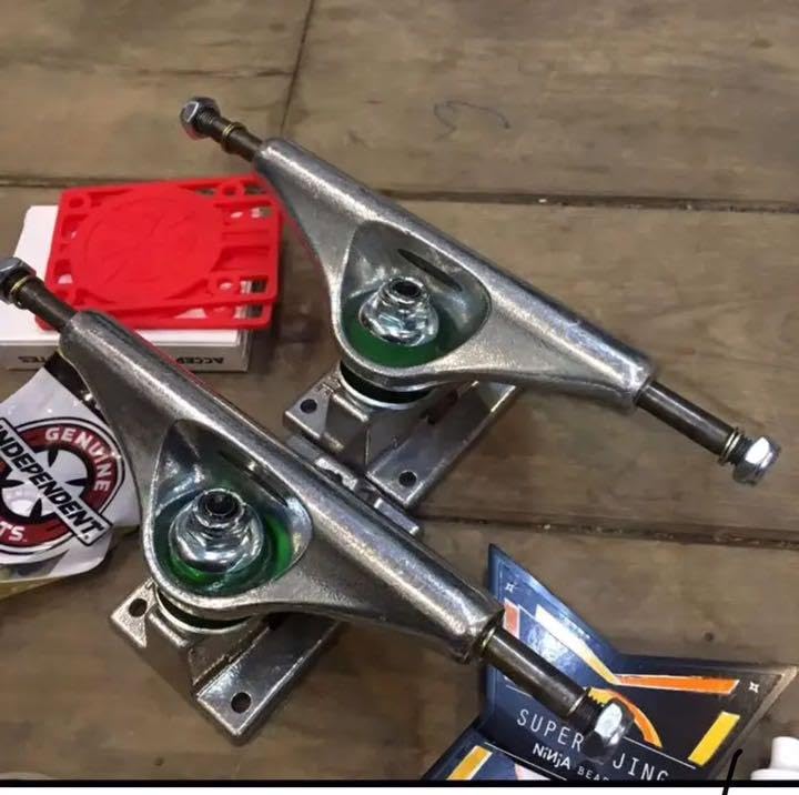 Amazon.co.jp: 15 こだわりスケートボード足回りフルセットトラック  