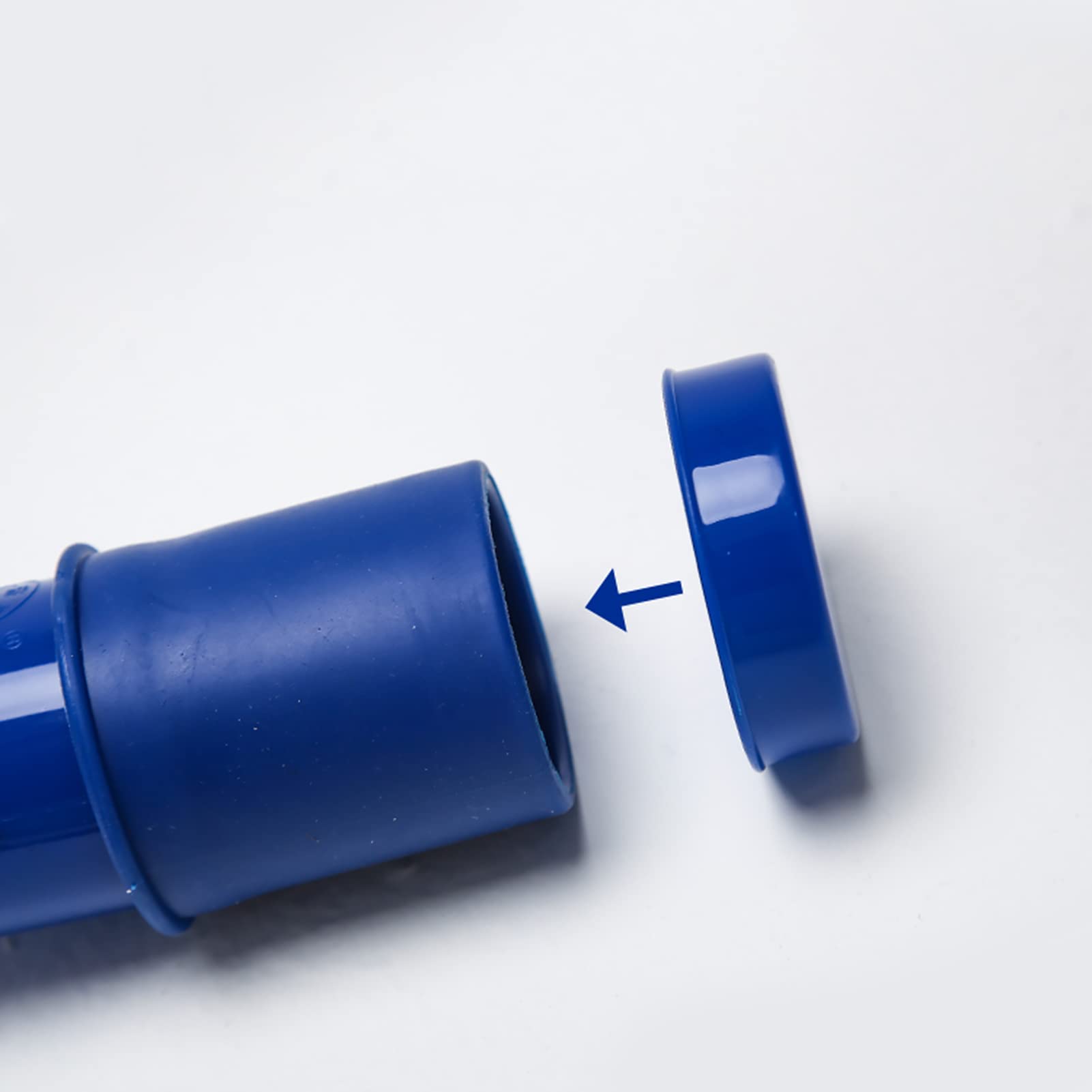 YNGJUENCP Men's Urinal,2000ml Large Capacity Portable Urine Cup Leak-Proof Male Urinals for Old Men,Large Plastic Pee Holder for Incontinence,Elderly,Travel,Driving,Camping (Translucent)(Size:1pcs)