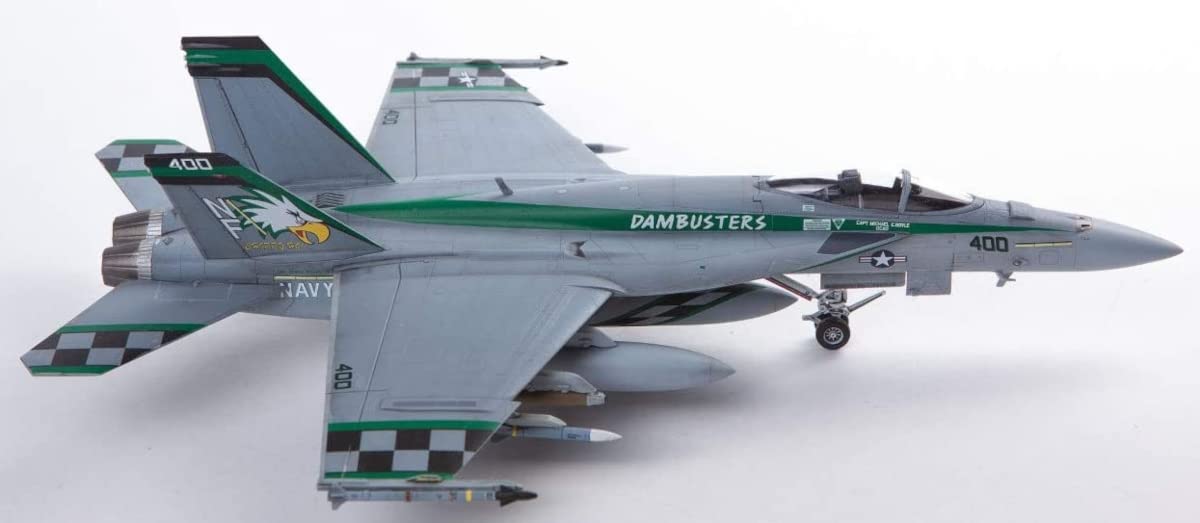 Amazon | 童友社 1/72 凄!プラモデル No.7 アメリカ海軍 F/A-18E