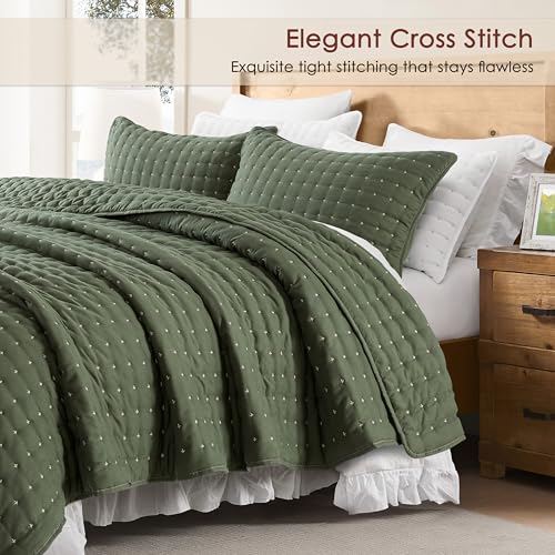 Image of WDCOZY Cloud Soft Quilt Set, King Size, Moss Green, 3 Pieces 104x90 inches