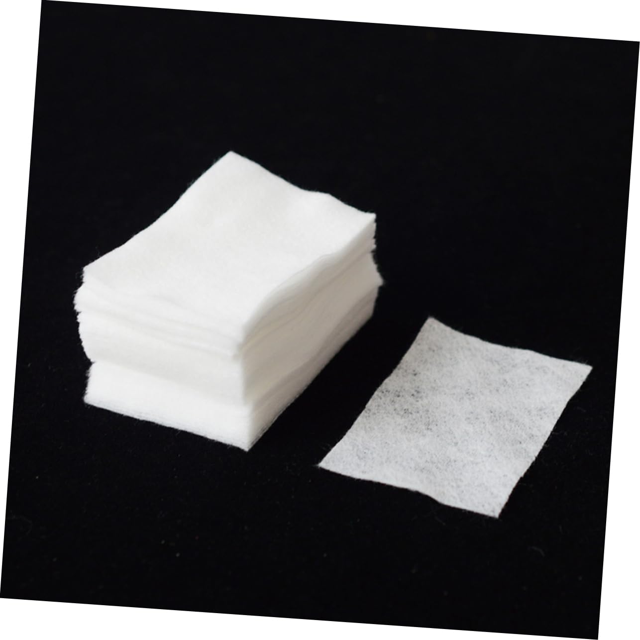 FOMIYES 400pcs Boxed Cotton Pads for Face Makeup Remover Soft Absorbent Cotton Rounds